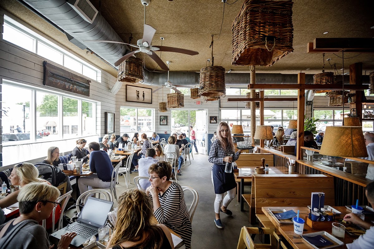 bartaco Interior Photo - bartaco Tacos in Nashville, TN