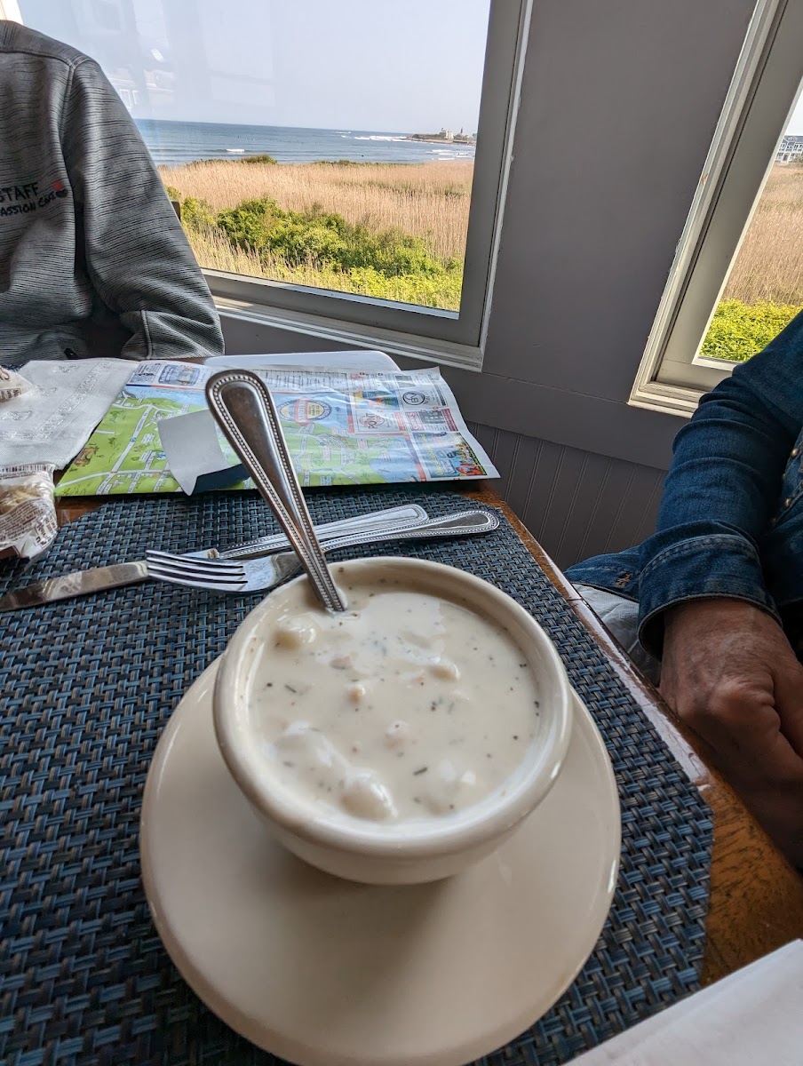 Bon Vue Inn Food Photo - Bon Vue Inn Bar Food in Narragansett, RI