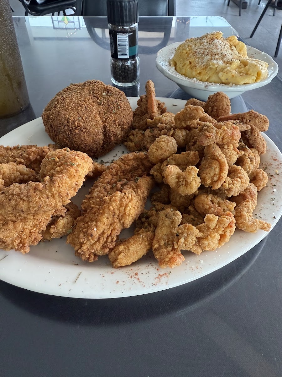 Cafe Rue Orleans - Cajun & Seafood Food Photo - Cafe Rue Orleans - Cajun & Seafood Cajun in Fayetteville, AR