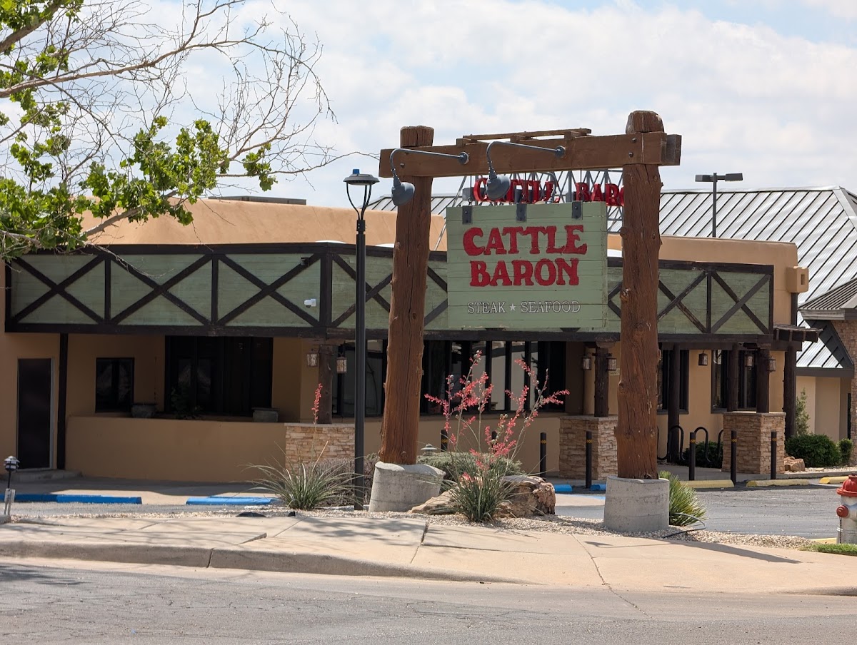 Cattle Baron Exterior Photo - Cattle Baron Steakhouse in Roswell, NM