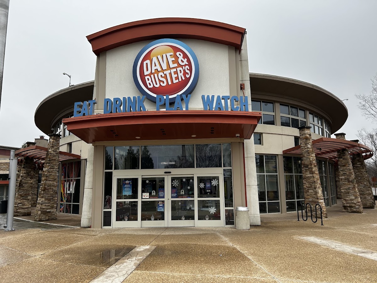 Dave & Buster's Rogers Exterior Photo - Dave & Buster's Rogers Bar & Grill in Rogers, AR