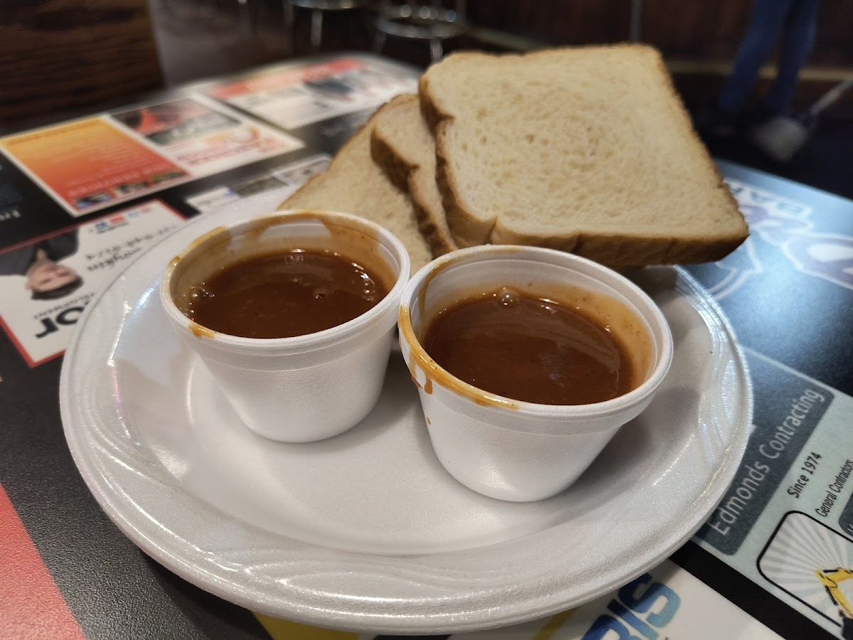 Dreamland BBQ Food Photo - Dreamland BBQ American in Mobile, AL