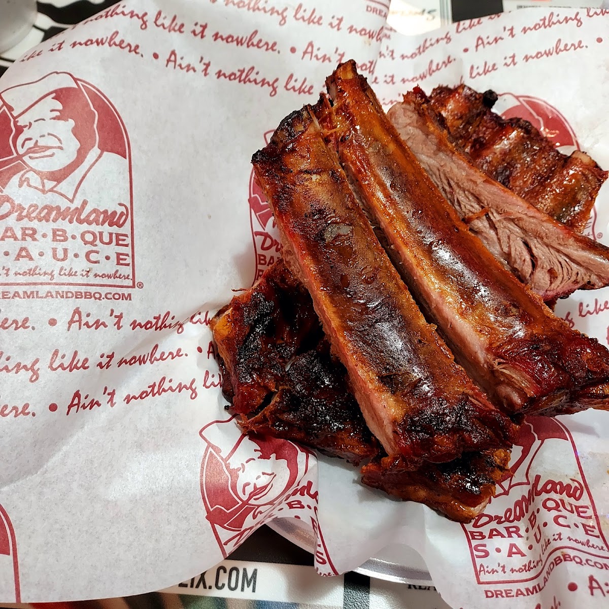 Dreamland BBQ Food Photo - Dreamland BBQ American in Mobile, AL