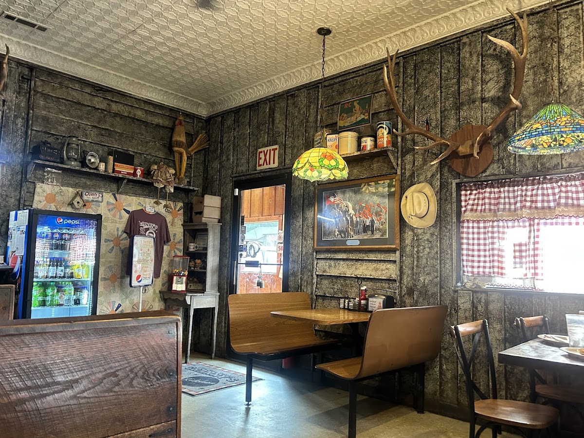 Granny's Kitchen Interior Photo - Granny's Kitchen American in Huntsville, AR