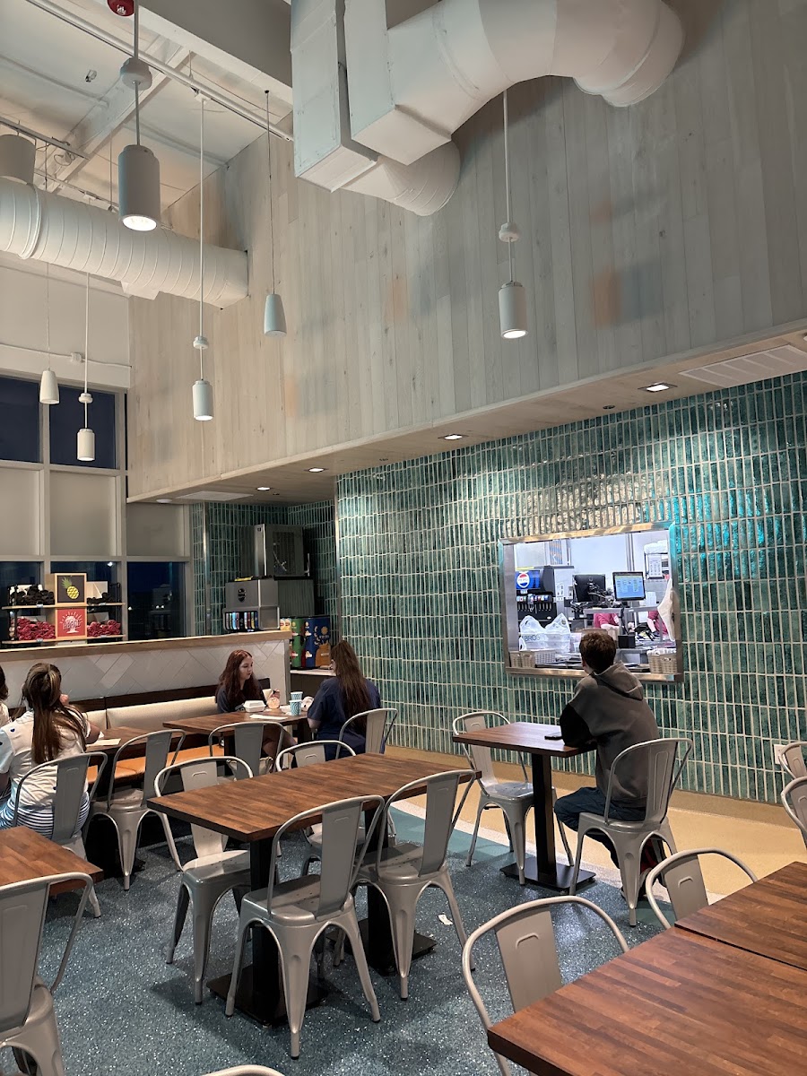 Hawaiian Bros Island Grill Interior Photo - Hawaiian Bros Island Grill Hawaiian in Bentonville, AR