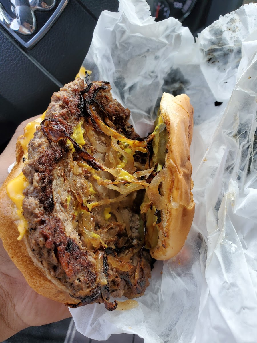 Hayes Hamburger and Chili Food Photo - Hayes Hamburger and Chili American in Kansas City, MO