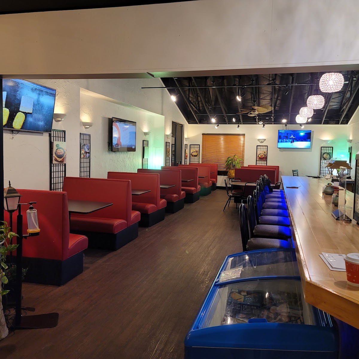 House Of Taste Interior Photo - House Of Taste Restaurant in Fayetteville, AR