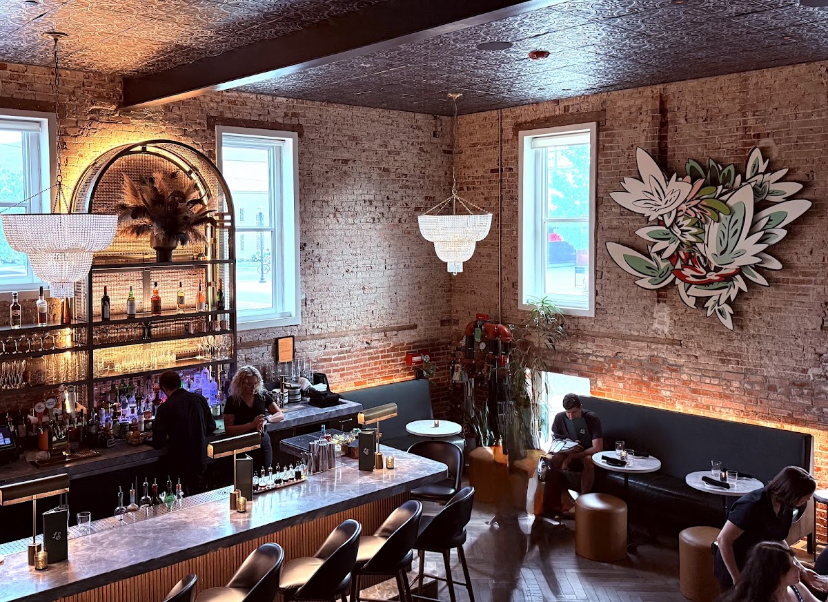 Lady Slipper Interior Photo - Lady Slipper Bars in Bentonville, AR