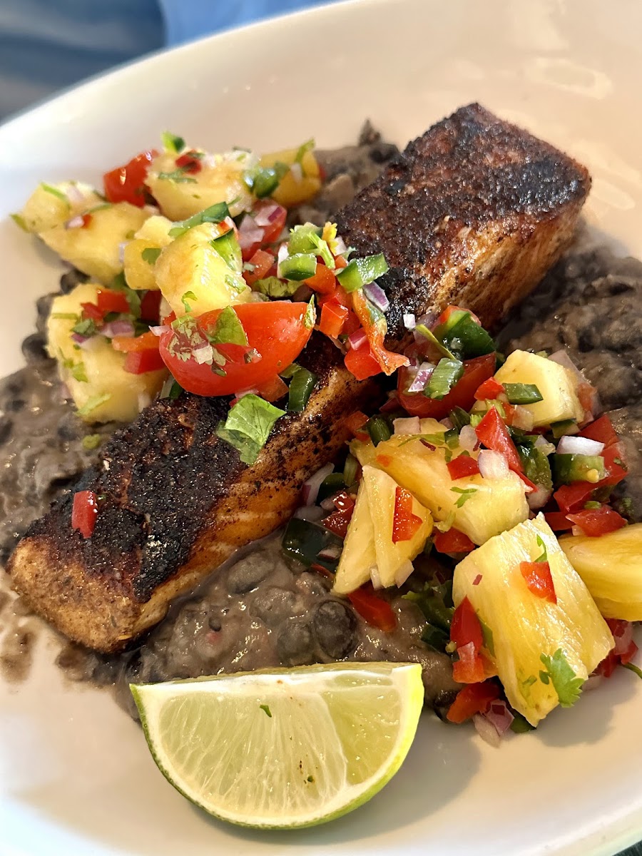 Leverett Lounge Food Photo - Leverett Lounge Lounge in Fayetteville, AR