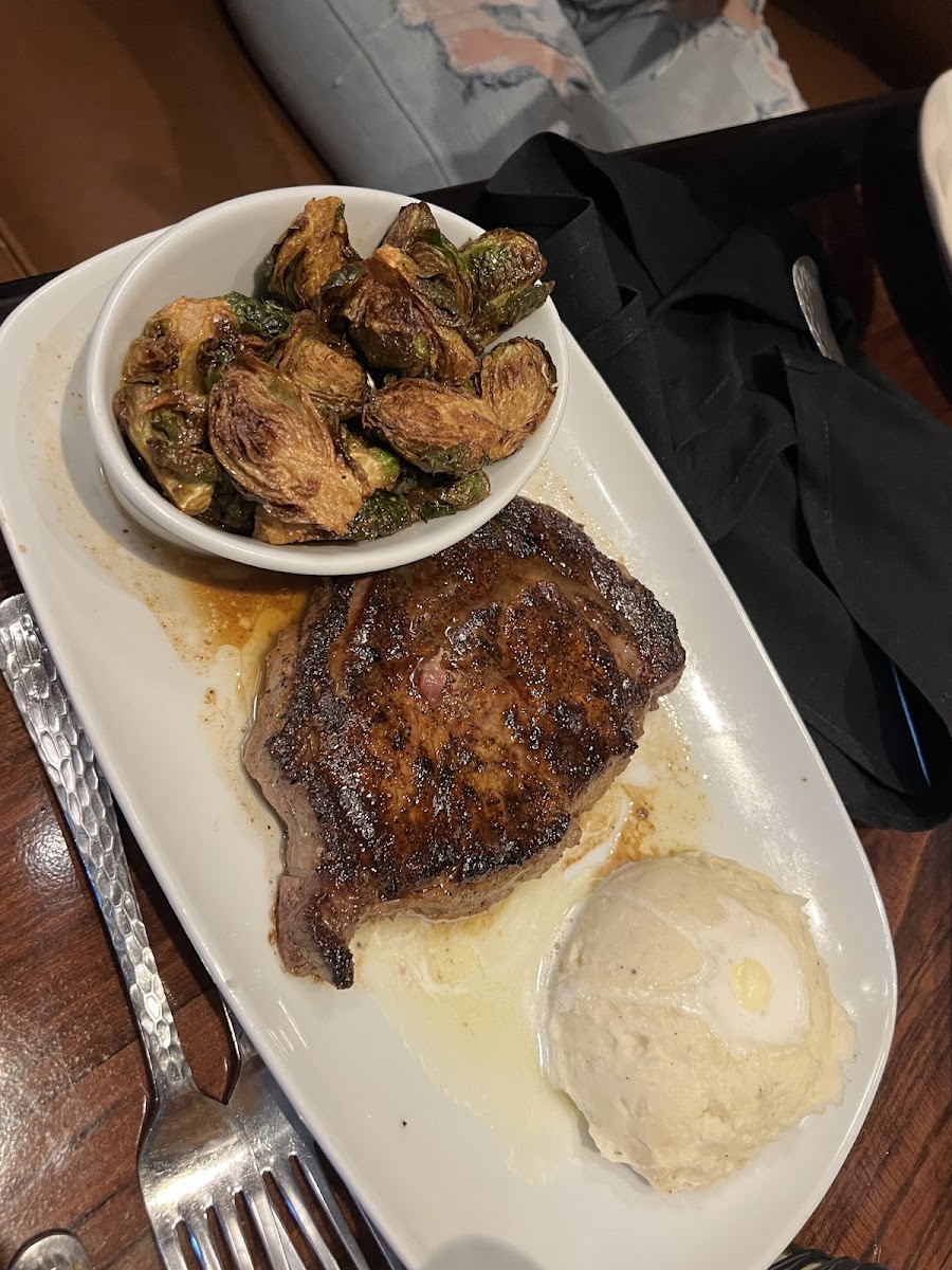 LongHorn Steakhouse Food Photo - LongHorn Steakhouse Bars in Fayetteville, AR