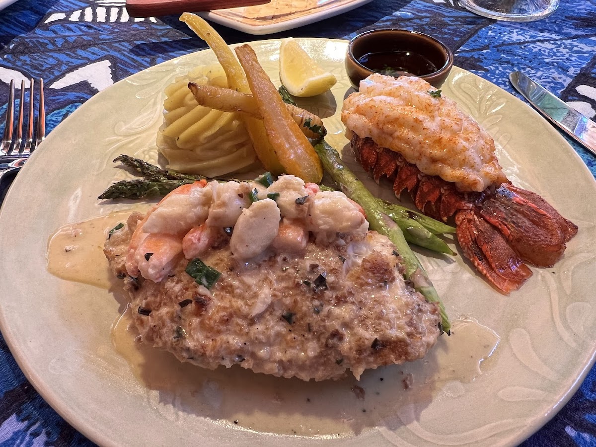 Mama's Fish House Food Photo - Mama's Fish House Hawaiian in Paia, HI