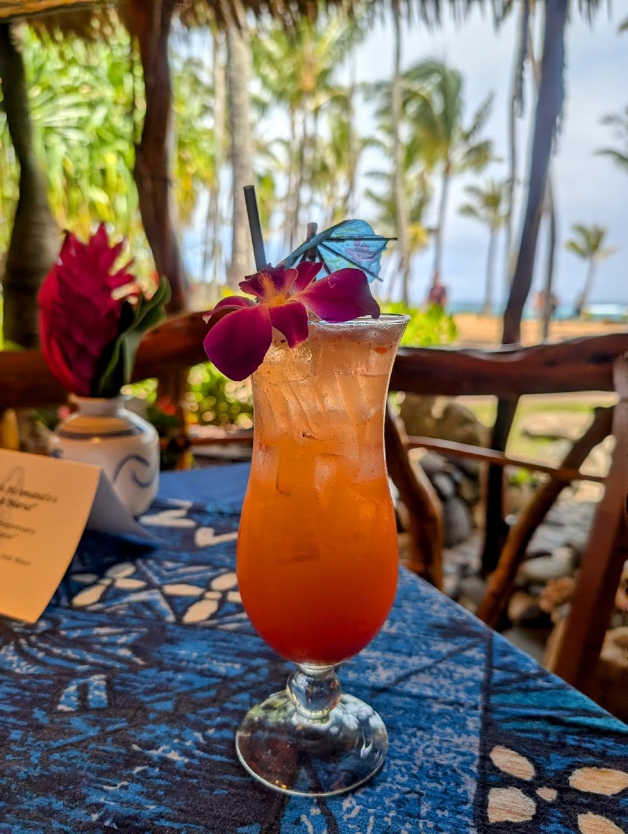 Mama's Fish House Drinks Photo - Mama's Fish House Hawaiian in Paia, HI