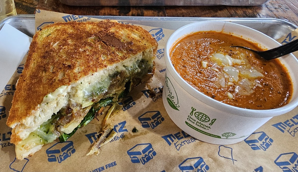 Meltz Extreme Grilled Cheese Food Photo - Meltz Extreme Grilled Cheese Sandwiches in Coeur D'Alene, ID