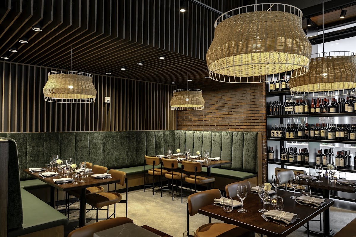 Mezzaluna Pasteria & Mozzarella Bar Bentonville Interior Photo - Mezzaluna Pasteria & Mozzarella Bar Bentonville Restaurant in Bentonville, AR