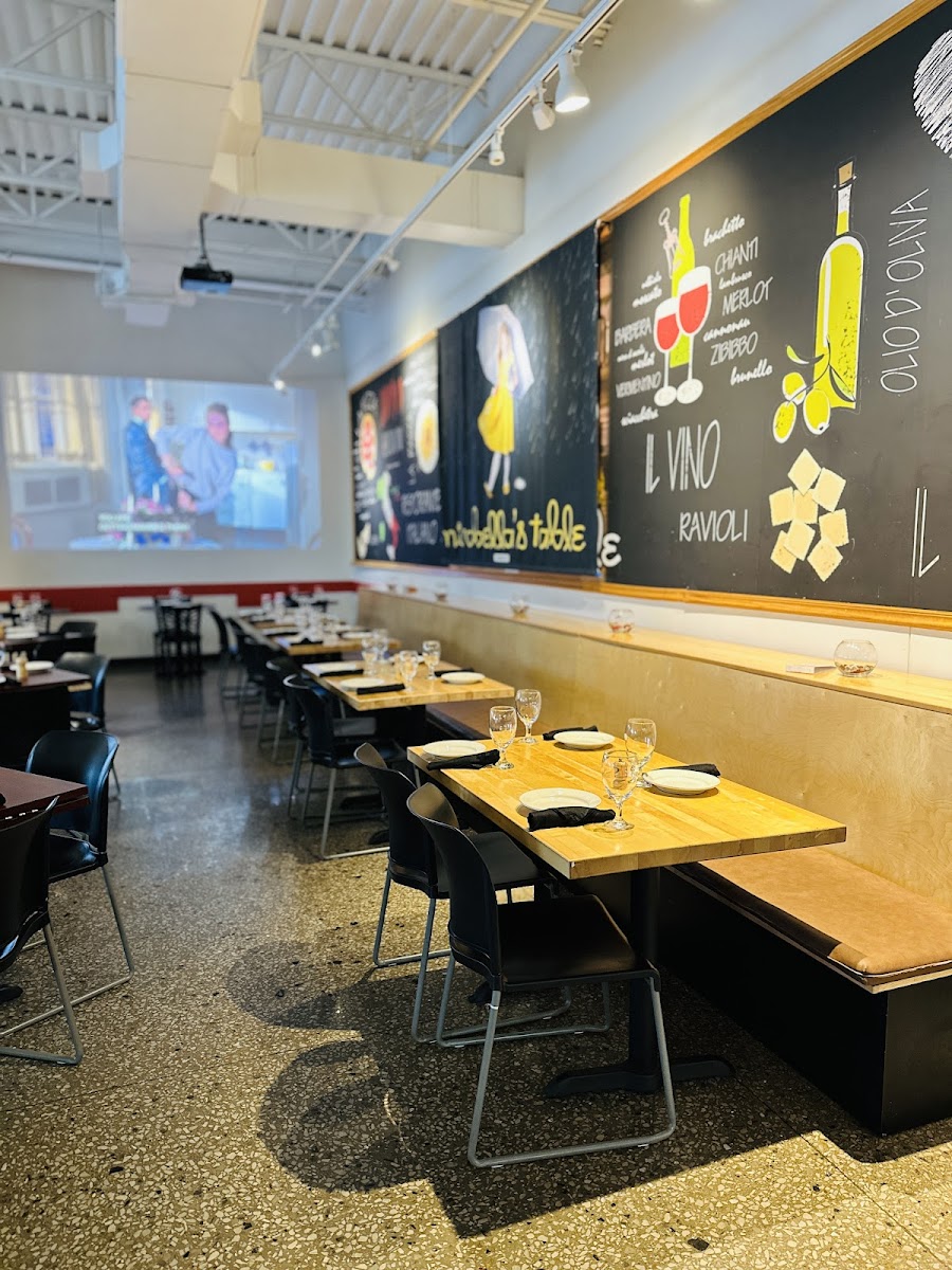 Mirabella's Table Interior Photo - Mirabella's Table Bars in Rogers, AR