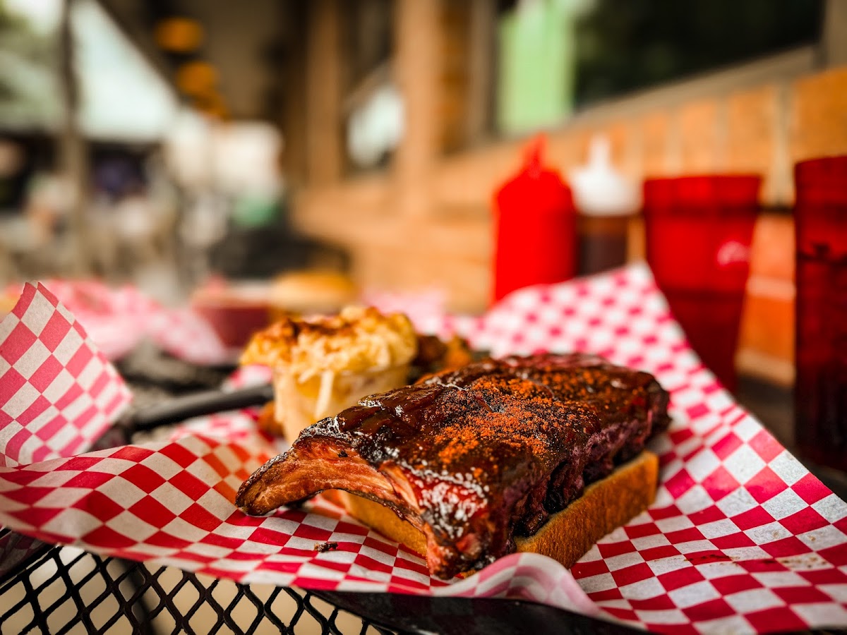 Neumeier's Rib Room Food Photo - Neumeier's Rib Room Bar Food in Fort Smith, AR