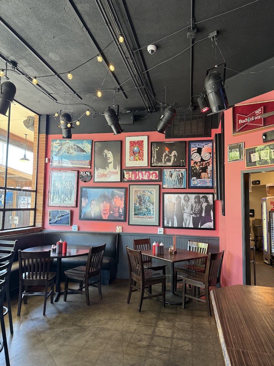 Neumeier's Rib Room Interior Photo - Neumeier's Rib Room Bar Food in Fort Smith, AR