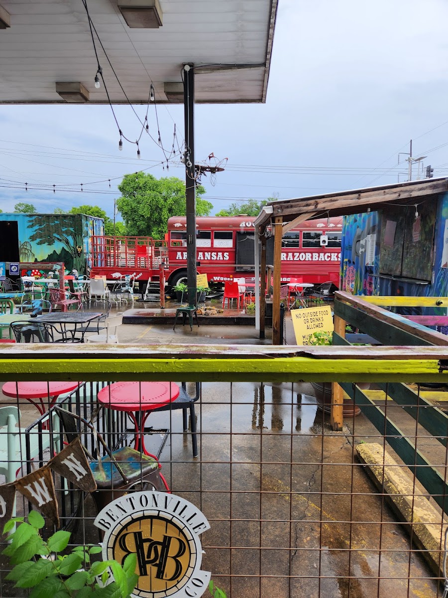 Nomads Southtown Exterior Photo - Nomads Southtown Bars in Fayetteville, AR