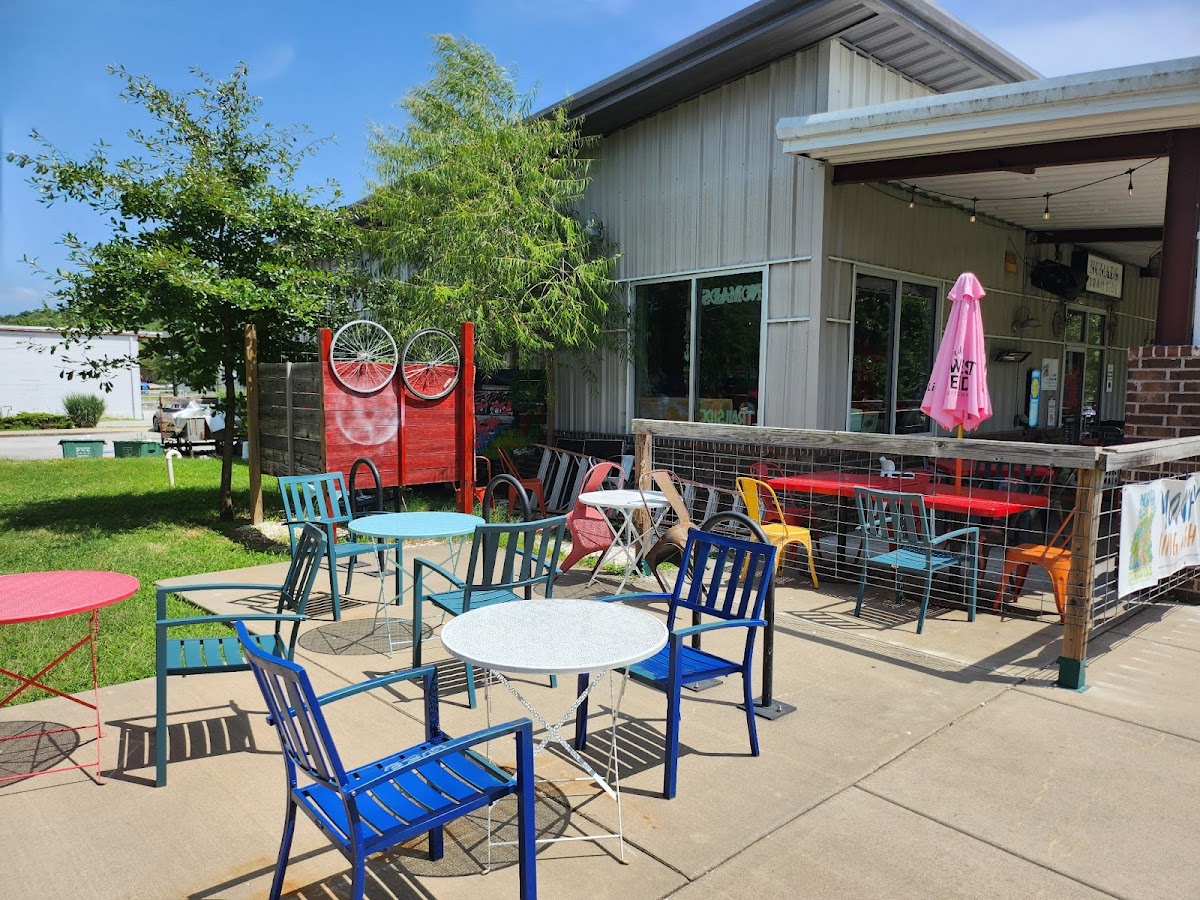 Nomads Trailside Exterior Photo - Nomads Trailside Bars in Fayetteville, AR