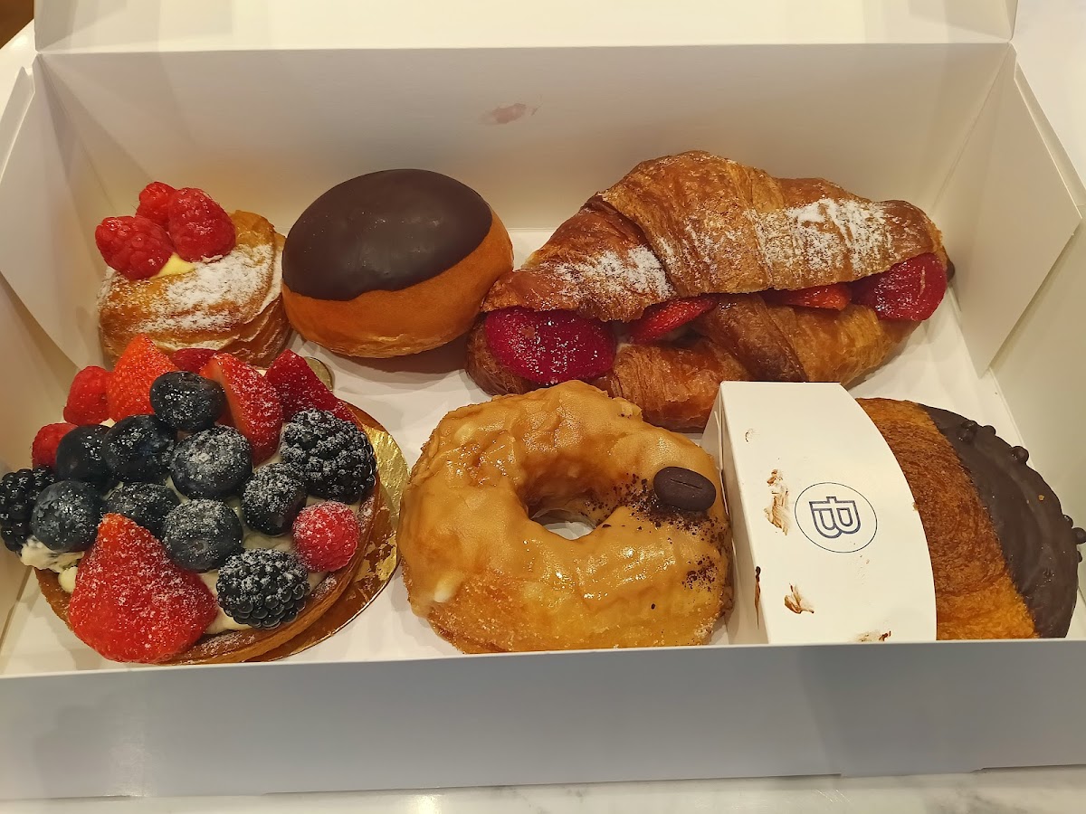 Paris Baguette Food Photo - Paris Baguette Bakery in Maple Grove, MN