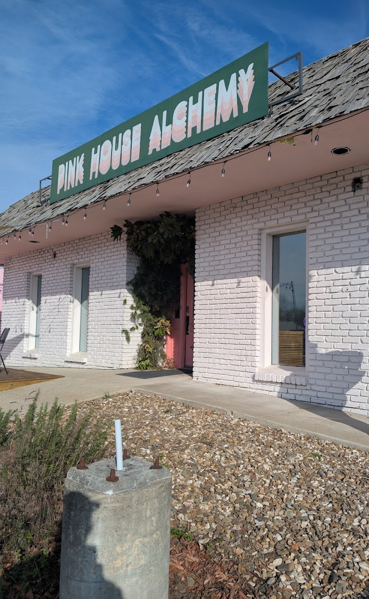 Pink House Alchemy Exterior Photo - Pink House Alchemy Cafe in Fayetteville, AR