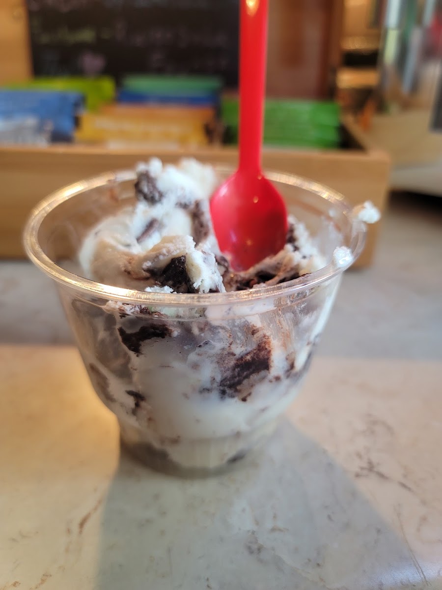 Rialto Soda Fountain Food Photo - Rialto Soda Fountain Ice Cream in Casper, WY