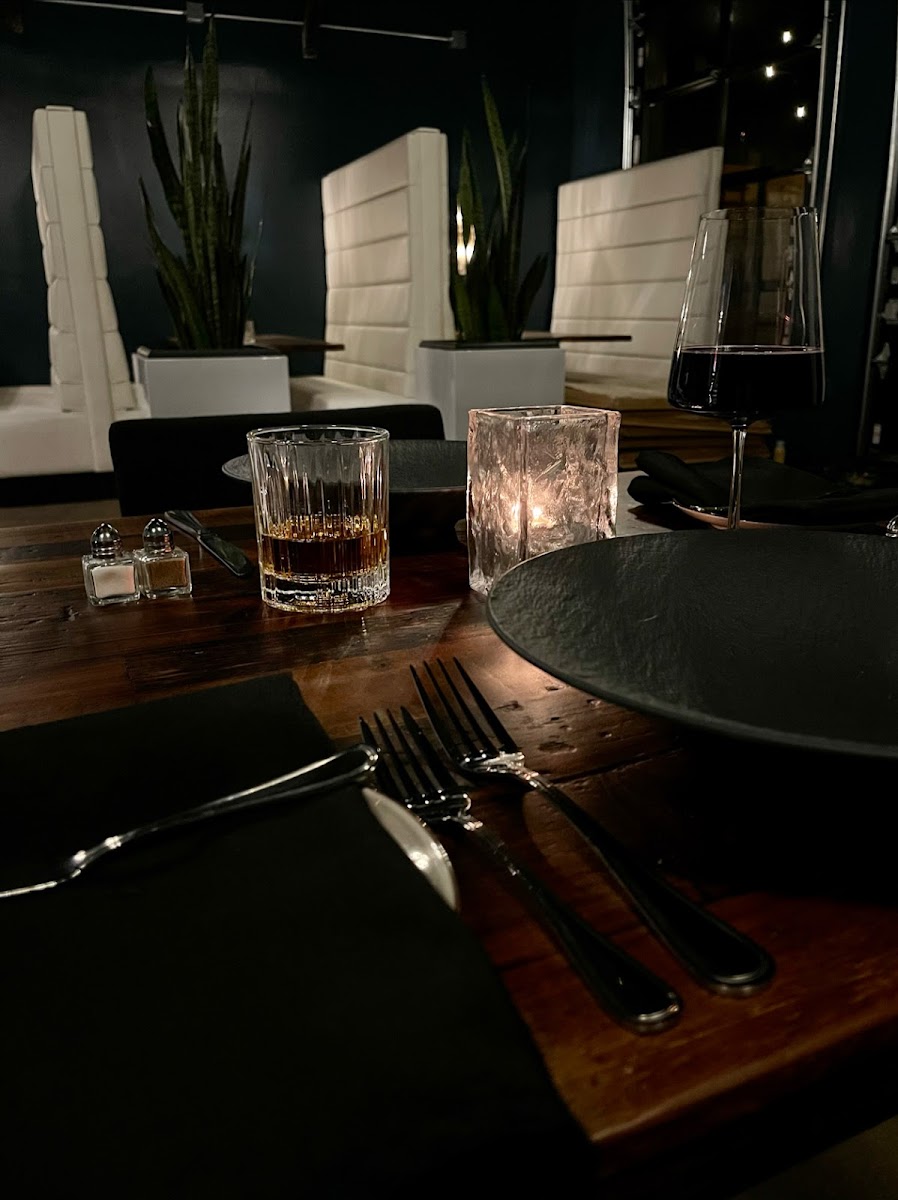 ROBER :: Cocktails + Culinary Drinks Photo - ROBER :: Cocktails + Culinary Restaurant in Benton, AR