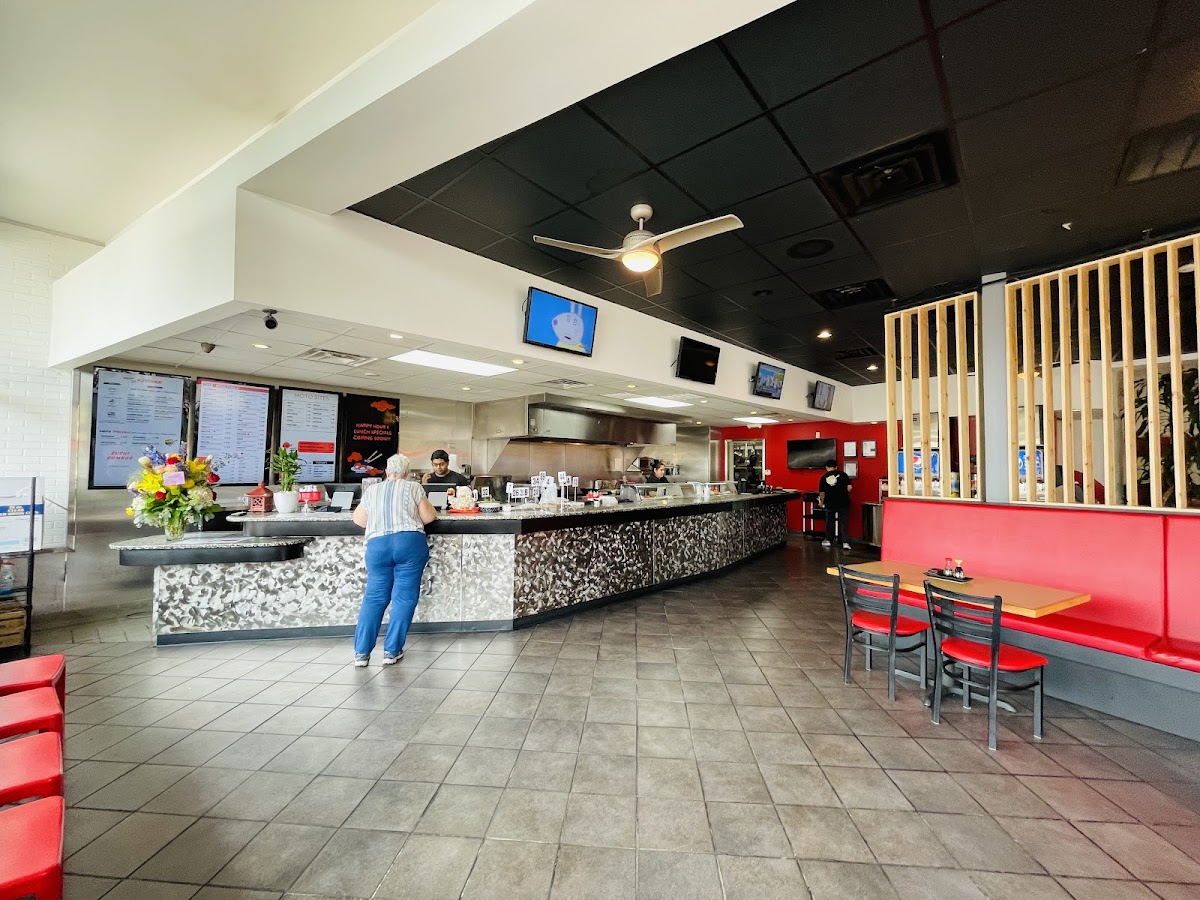 SUSHI MOTO Interior Photo - SUSHI MOTO Japanese in Oklahoma City, OK