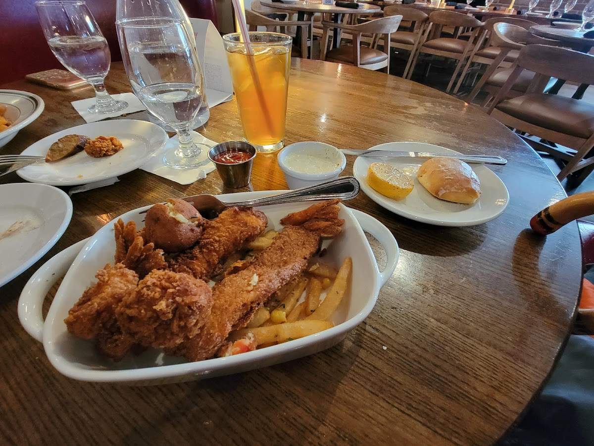 Table at The Hickory Inn Food Photo - Table at The Hickory Inn Restaurant in Bentonville, AR