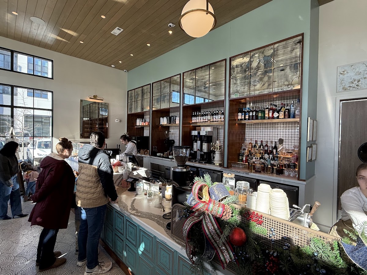 Un Deux Trois Café Interior Photo - Un Deux Trois Café Bakery in Rogers, AR