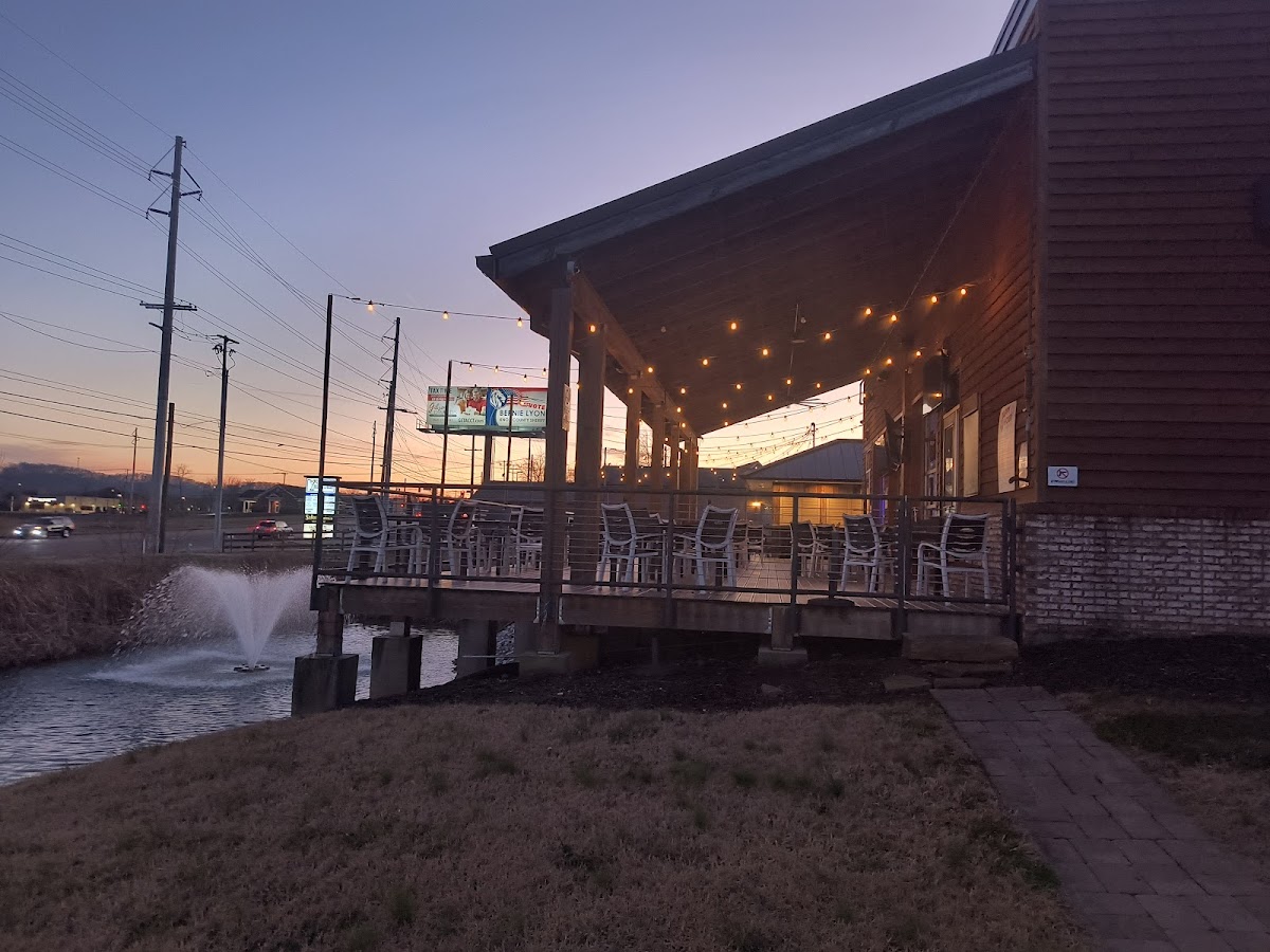 Wild Wing Cafe Exterior Photo - Wild Wing Cafe Chicken in Farragut, TN